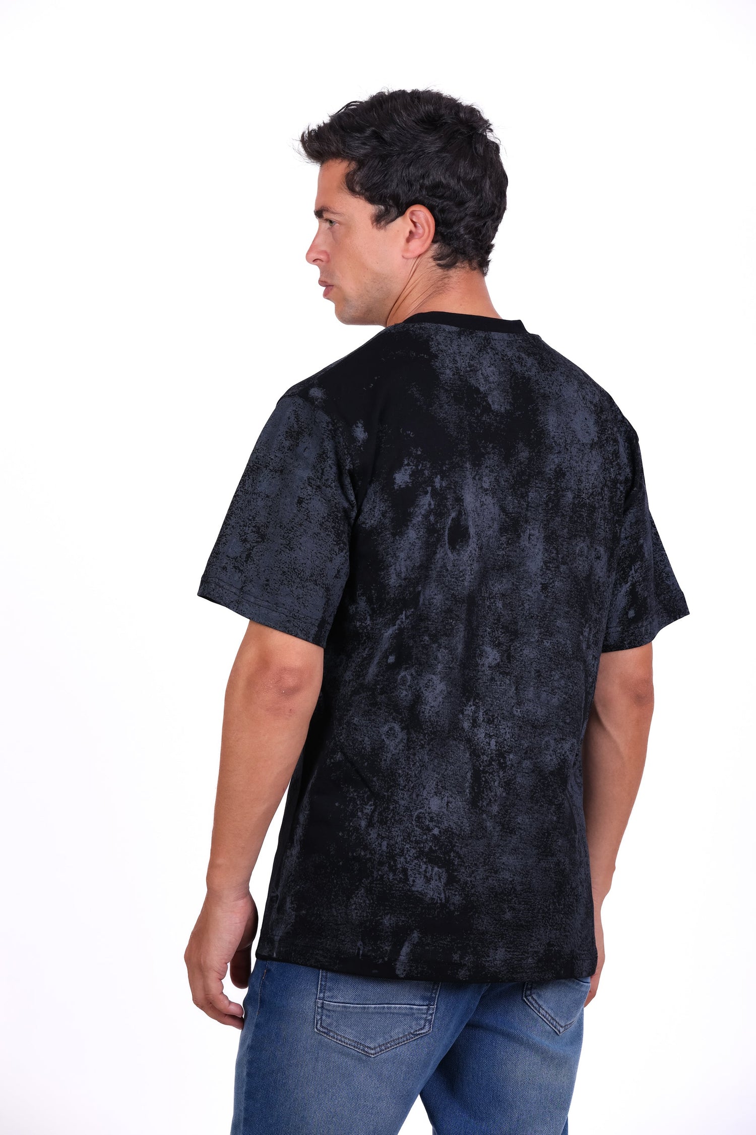 Tye Die PR_Sutra Bold