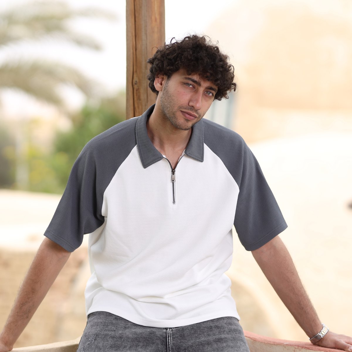 التيشيرت من سُترة